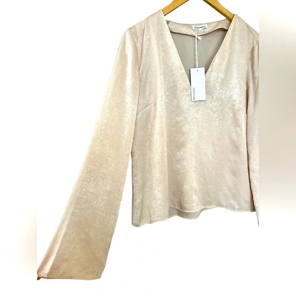 Reformation Ian Top in Champagne - Picture 6 of 12